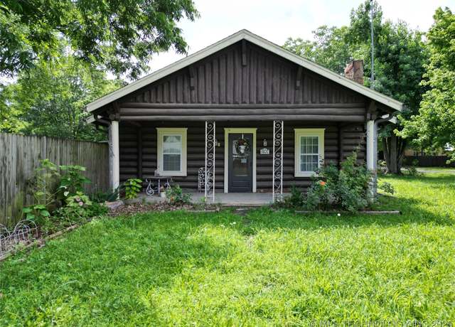 Property at 401 S Broadway, Stonewall, OK 74871, 3 beds, 2 baths