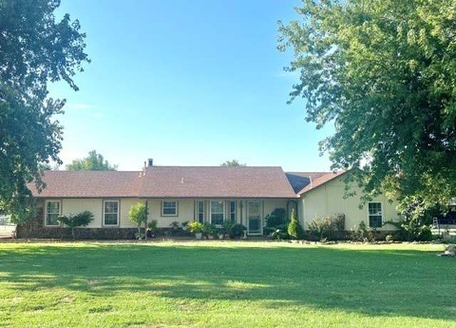 Property at 18235 S Elm Rd, Claremore, OK 74019, 3 beds, 2 baths