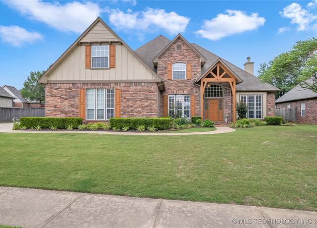 Property at 7813 E Commercial St, Broken Arrow, OK 74014, 4 beds, 3.5 baths