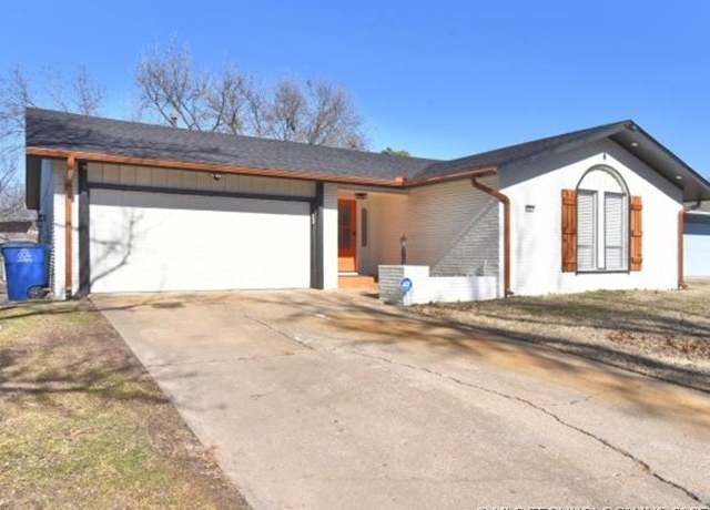 Property at 10619 E 30th St, Tulsa, OK 74129, 3 beds, 2 baths