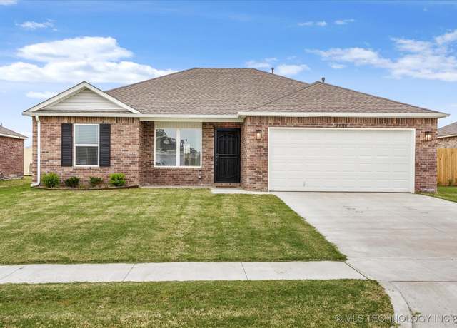 Property at 29318 E 80th St S, Broken Arrow, OK 74014, 3 beds, 2 baths