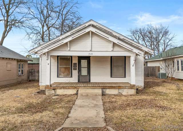 Property at 710 E 12th, Ada, OK 74820, 3 beds, 1 bath