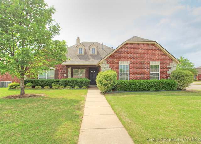Property at 4520 S 204th EastAvenue, Broken Arrow, OK 74014, 4 beds, 2 baths