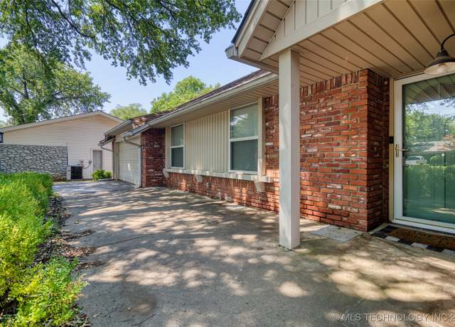 Property at 8308 S Indianapolis Pl, Tulsa, OK 74137, 3 beds, 2 baths