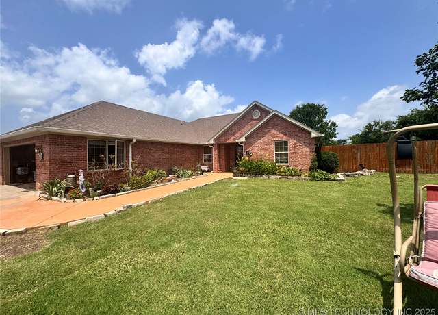 Property at 400 Scenic Cir, Ardmore, OK 73401, 3 beds, 2 baths