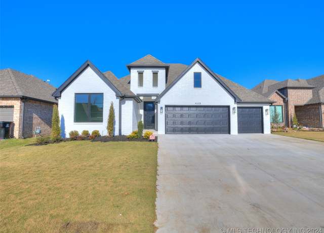 Property at 4008 W Yuma St S, Broken Arrow, OK 74011, 3 beds, 2.5 baths