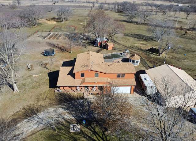 Property at 23611 E 300 Rd, Chelsea, OK 74016, 5 beds, 3.5 baths
