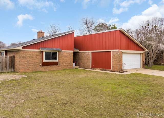 Property at 2407 Woodleaf, Ardmore, OK 73401, 3 beds, 2 baths