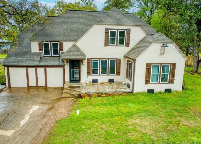 Property at 159 E 3rd St, Atoka, OK 74525, 5 beds, 2.5 baths