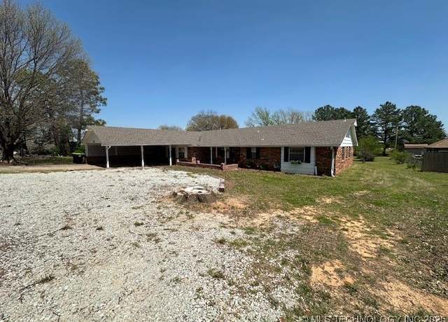 Property at 106 Charles, Holdenville, OK 74848, 3 beds, 2 baths
