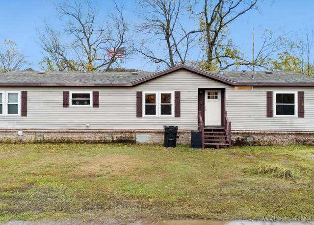 Property at 14894 E Main St, Claremore, OK 74019, 3 beds, 2 baths