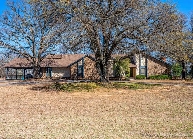 Property at 16380 County Road 3580, Ada, OK 74820, 4 beds, 2 baths