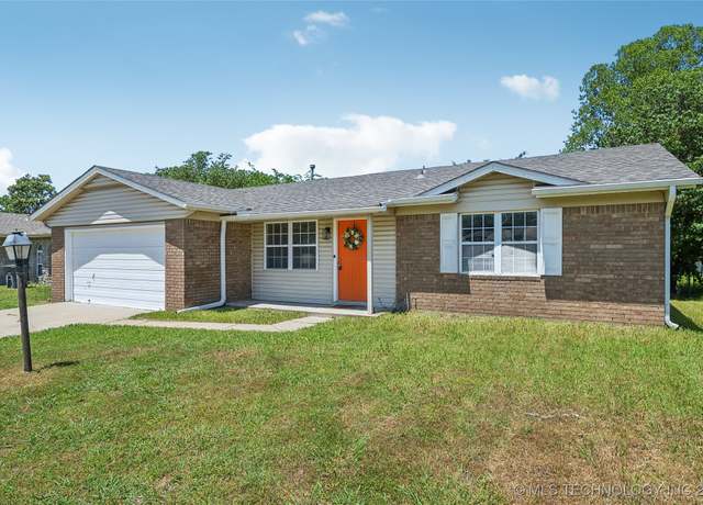 Property at 12635 E 34th St, Tulsa, OK 74146, 3 beds, 1 bath