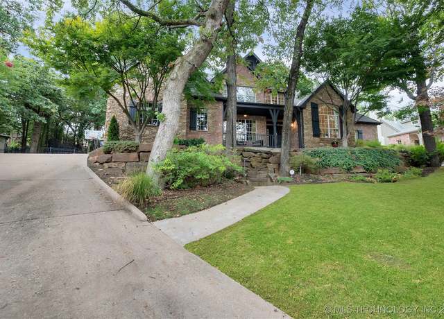 Property at 7022 E 112th Pl S, Bixby, OK 74008, 4 beds, 4.5 baths