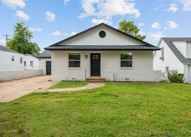 Property at 524 W 18th, Ada, OK 74820, 3 beds, 2 baths