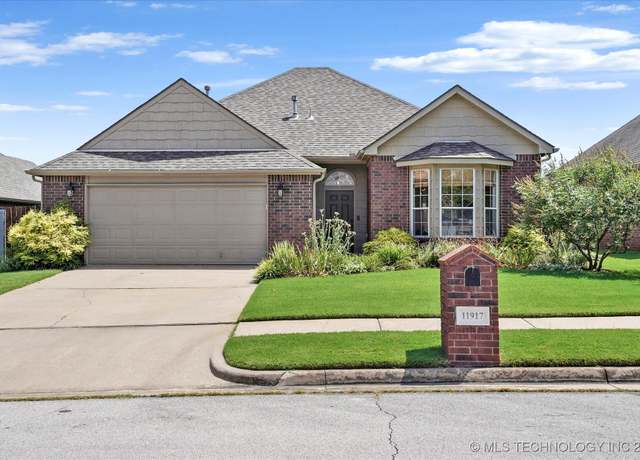 Property at 11917 S Nandina St, Jenks, OK 74037, 3 beds, 2 baths