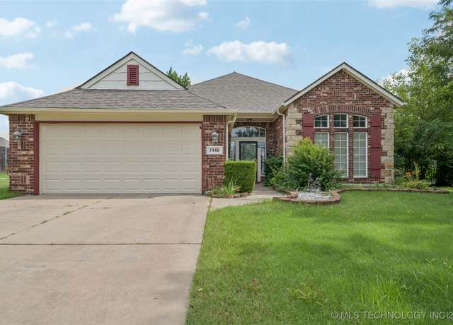 Property at 7440 E Indianola St, Broken Arrow, OK 74014, 3 beds, 2 baths