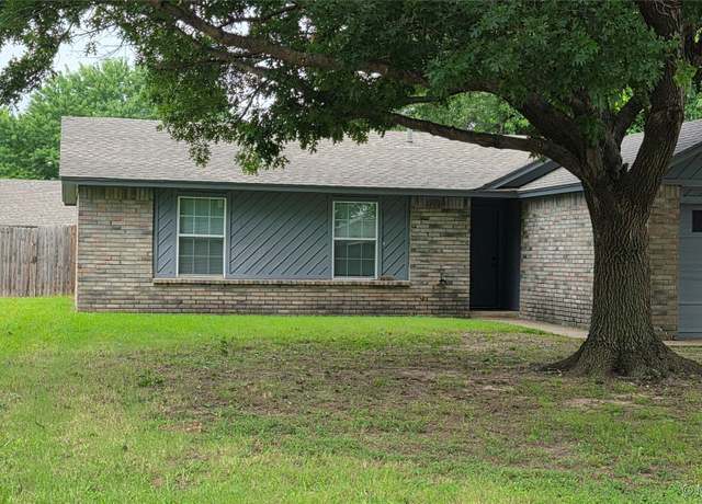 Property at 14004 S Poplar St, Glenpool, OK 74033, 3 beds, 1 bath
