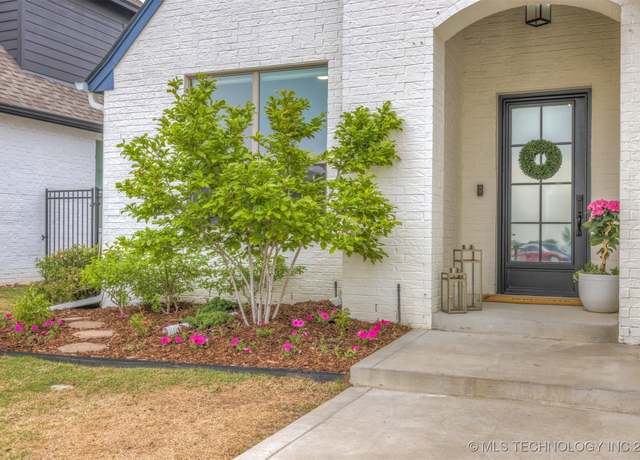 Property at 6705 S Palm Ave, Broken Arrow, OK 74011, 4 beds, 3.5 baths