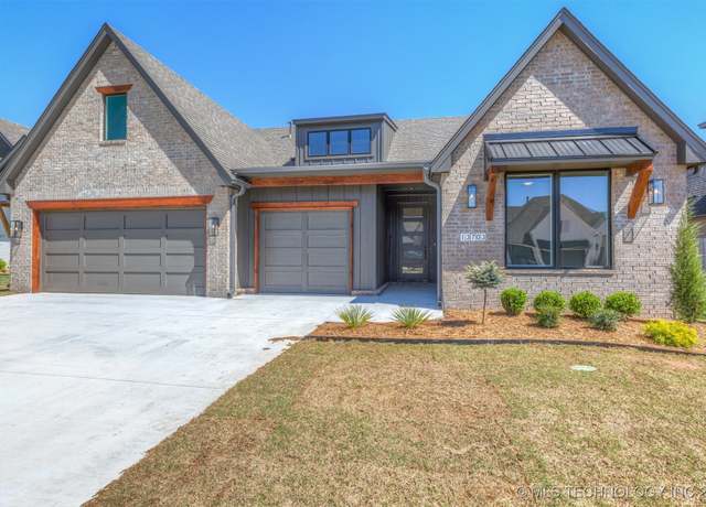 Property at 13703 S 21st Ct, Bixby, OK 74008, 3 beds, 2.5 baths