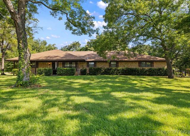 Property at 5616 Stonecreek, Durant, OK 74701, 3 beds, 2 baths