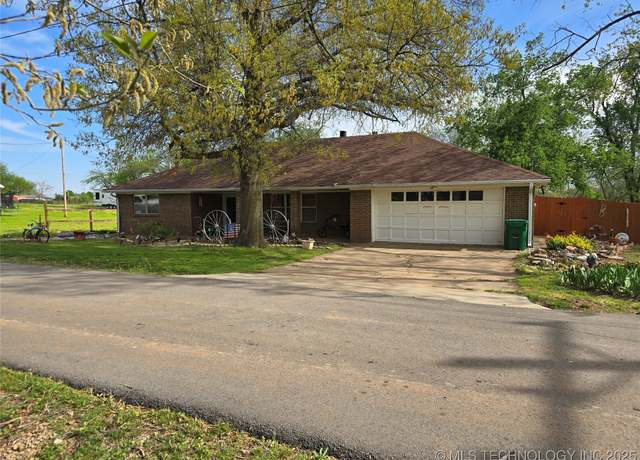 Property at 301 W Burkhart, Glencoe, OK 74032, 3 beds, 2 baths