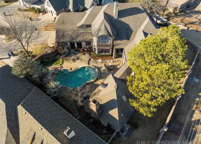 Property at 5800 W Orlando Cir, Broken Arrow, OK 74011, 4 beds, 4 baths