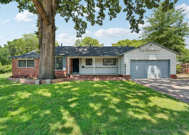 Property at 4103 E 53rd Pl, Tulsa, OK 74135, 3 beds, 3 baths