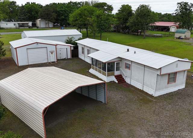 Property at 271 Apache St, Canadian, OK 74425, 3 beds, 2 baths