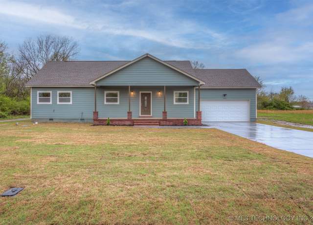 Property at 1406 S Polk Ave, Wagoner, OK 74467, 3 beds, 2 baths