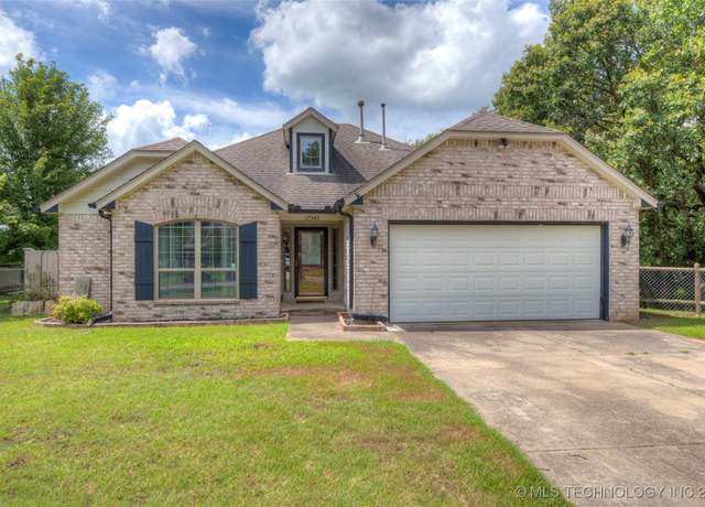 Property at 17542 W 1st St S, Sand Springs, OK 74063, 3 beds, 2 baths