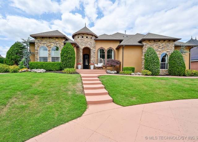 Property at 14444 S 50th EastAvenue, Bixby, OK 74008, 3 beds, 4.5 baths