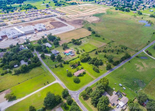 Property at 13316 E 122nd St N, Collinsville, OK 74021