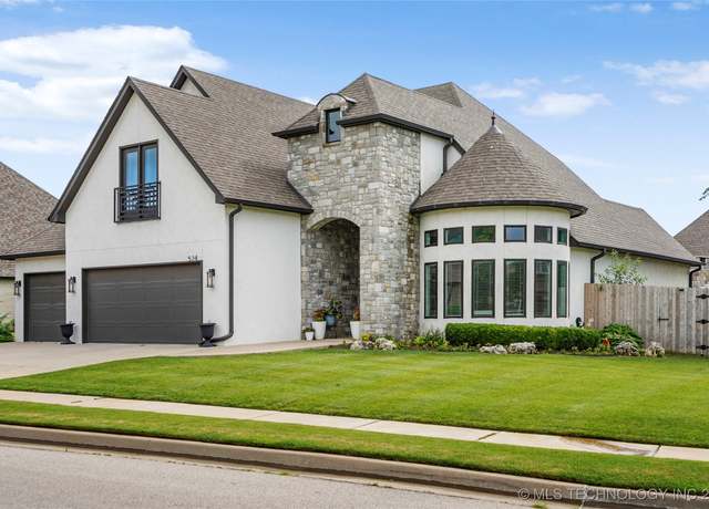 Property at 524 N 85th St, Broken Arrow, OK 74014, 5 beds, 3 baths