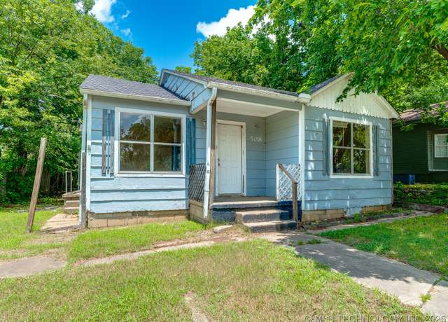 Property at 508 E 16 St, Ada, OK 74820, 3 beds, 2 baths