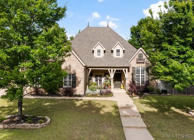 Property at 6811 S Sycamore Pl, Broken Arrow, OK 74011, 4 beds, 3.5 baths
