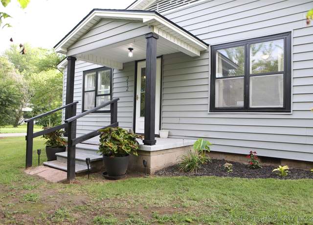 Property at 212 N Scott St, Fort Gibson, OK 74434, 3 beds, 2 baths