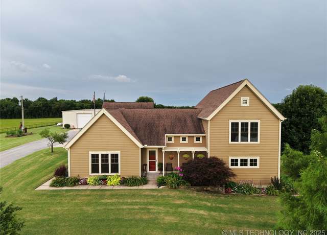 Property at 2009 W 100th St N, Wagoner, OK 74467, 3 beds, 3 baths