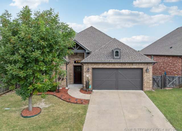 Property at 4687 E 146th St S, Bixby, OK 74008, 3 beds, 2 baths