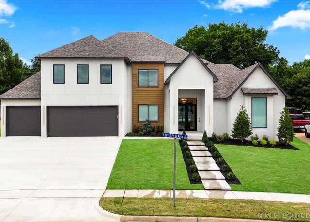 Property at 309 S 79th St, Broken Arrow, OK 74014, 5 beds, 4.5 baths