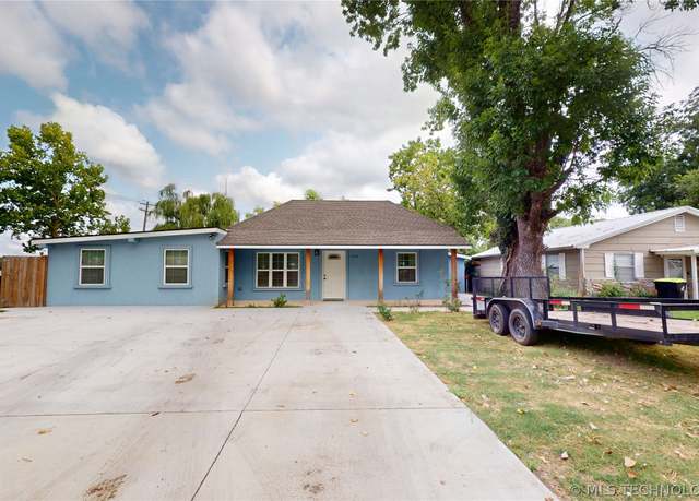 Property at 1030 W 13th, Ada, OK 74820, 4 beds, 2 baths
