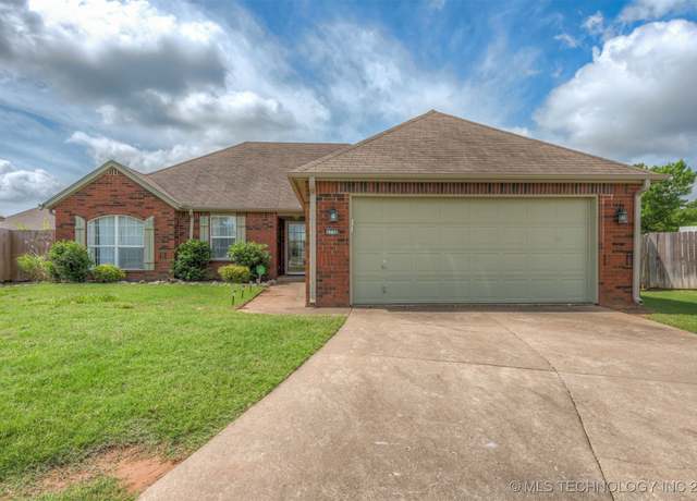 Property at 4736 S 194th EastAvenue, Broken Arrow, OK 74014, 3 beds, 2 baths