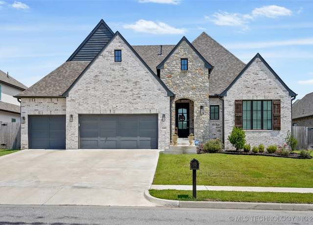 Property at 12419 S 102nd EastAvenue, Bixby, OK 74008, 4 beds, 2.5 baths