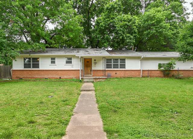 Property at 5302 S St Louis Ave, Tulsa, OK 74105, 3 beds, 1.5 baths