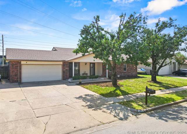 Property at 8509 N 121st EastAvenue, Owasso, OK 74055, 3 beds, 2 baths