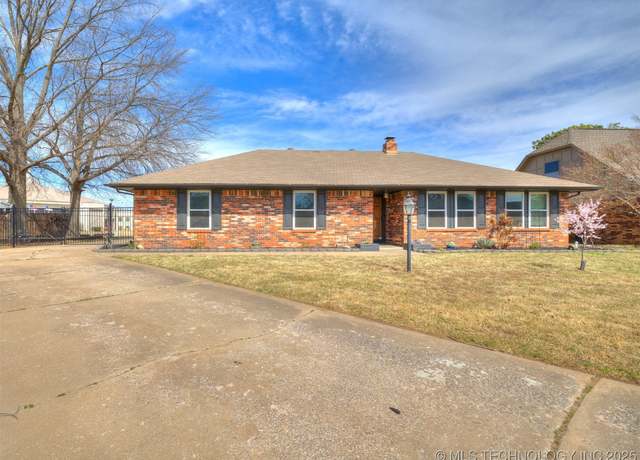 Property at 7501 E 81st Pl, Tulsa, OK 74133, 3 beds, 2 baths