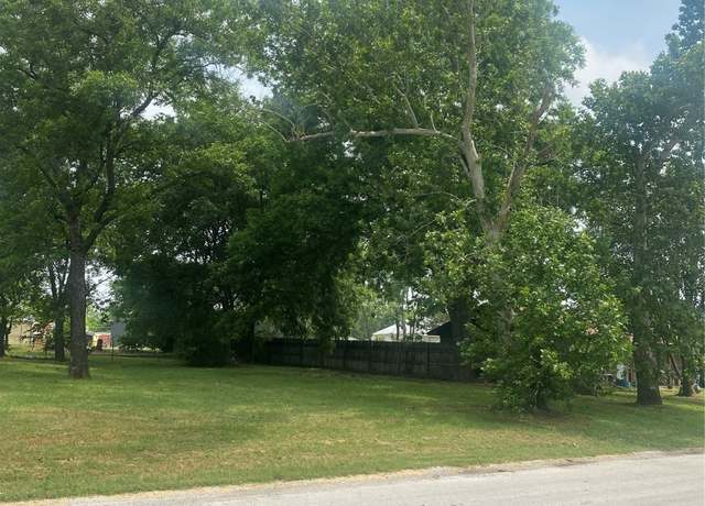 Property at N 8th, Marietta, OK 73448