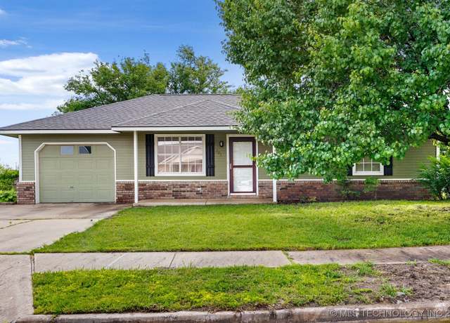 Property at 223 Eastmanor Cir, Pryor, OK 74361, 3 beds, 1 bath