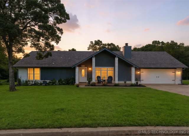 Property at 1613 Kingsway St, Sapulpa, OK 74066, 3 beds, 2 baths