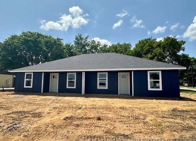 Property at 321 N 2nd, Durant, OK 74701, 4 beds, 4 baths